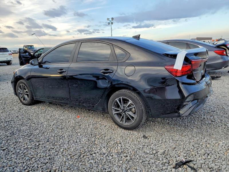 2023 Kia Forte მანქანა იყიდება აუქციონზე, vin: 3KPF24AD2PE622405, აუქციონის ნომერი: 72706485