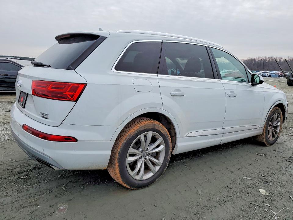 2018 Audi Q7 მანქანა იყიდება აუქციონზე, vin: WA1LAAF70JD003389, აუქციონის ნომერი: 75065795