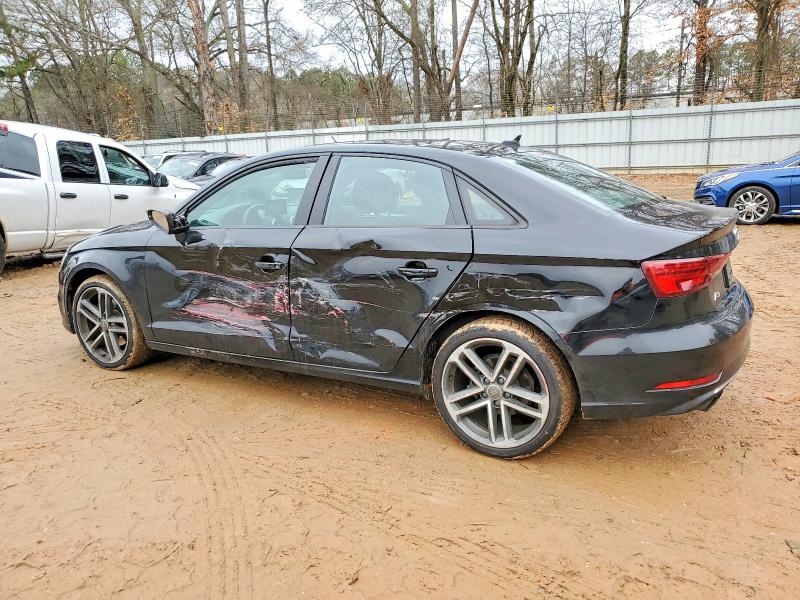 Продажа на аукционе авто 2018 Audi A3, vin: WAUAUGFF8J1025900, номер лота: 74634385