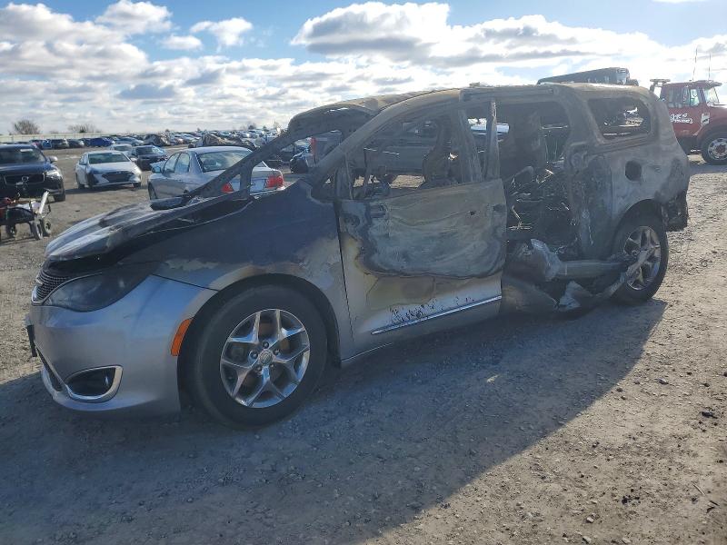 72106115 :رقم المزاد ، 2C4RC1GG8JR185767 vin ، 2018 Chrysler Pacifica مزاد بيع