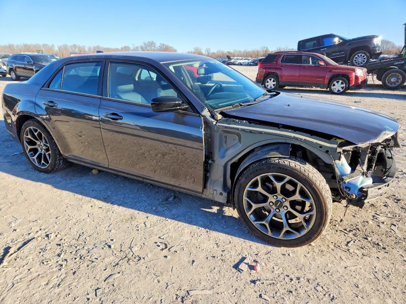 73300855 :رقم المزاد ، 2C3CCAAG6JH317014 vin ، 2018 Chrysler 300 مزاد بيع