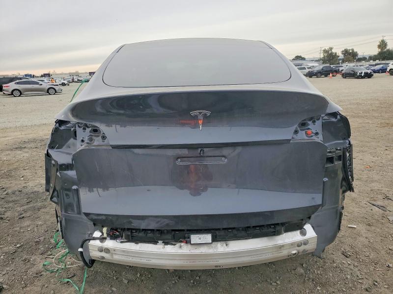 2025 Tesla Model Y მანქანა იყიდება აუქციონზე, vin: 7SAYGDED8SF262079, აუქციონის ნომერი: 74430915