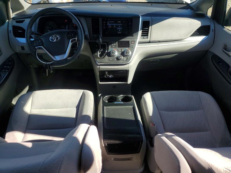 73748035 :رقم المزاد ، 5TDKZ3DC6HS833525 vin ، 2017 Toyota Sienna Le مزاد بيع