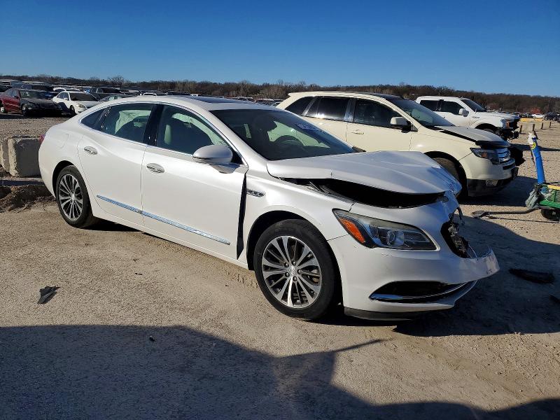 2017 Buick Lacrosse მანქანა იყიდება აუქციონზე, vin: 1G4ZR5SS8HU136501, აუქციონის ნომერი: 73473085
