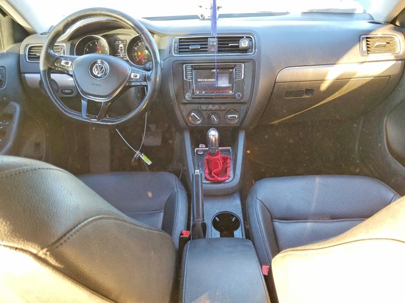 73700145 :رقم المزاد ، 3VWDB7AJ9HM392736 vin ، 2017 Volkswagen Jetta مزاد بيع