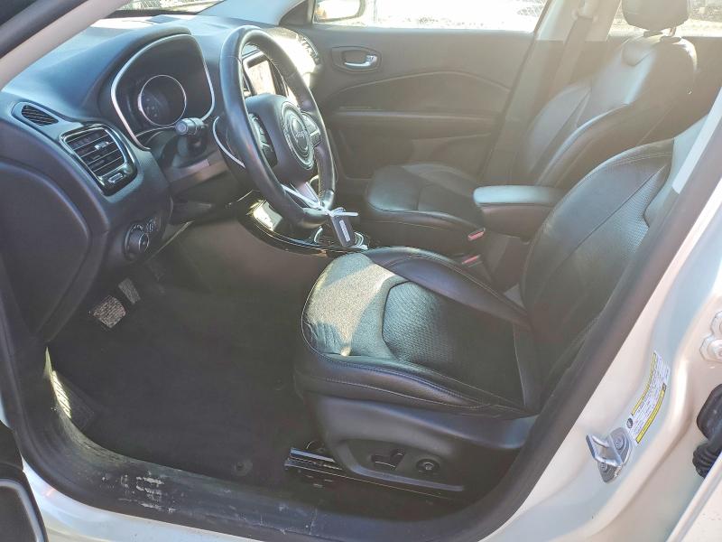 97858045 :رقم المزاد ، 3C4NJCCB4JT301733 vin ، 2018 Jeep Compass مزاد بيع