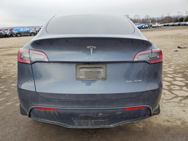 Auction sale of the 2022 Tesla Model Y, vin: 7SAYGDEEXNA008108, lot number: 72955055