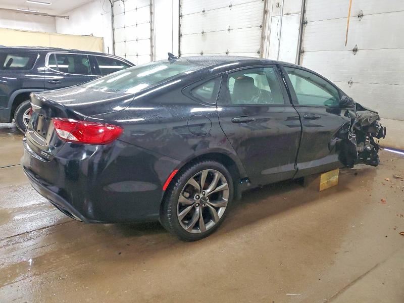 72320825 :رقم المزاد ، 1C3CCCDG0FN618464 vin ، 2015 Chrysler 200 مزاد بيع