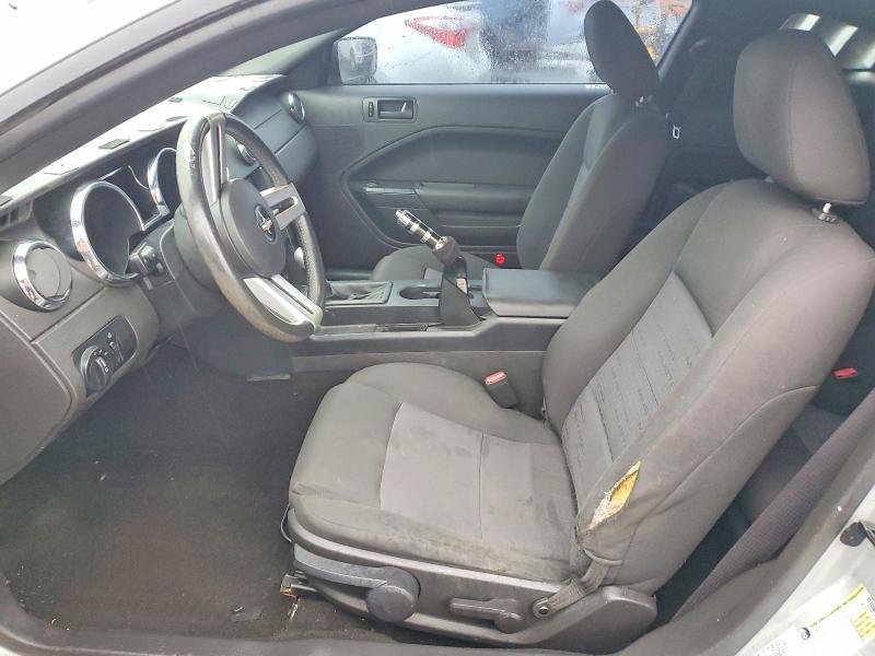 2006 Ford Mustang მანქანა იყიდება აუქციონზე, vin: 1ZVFT80N765118597, აუქციონის ნომერი: 99061925