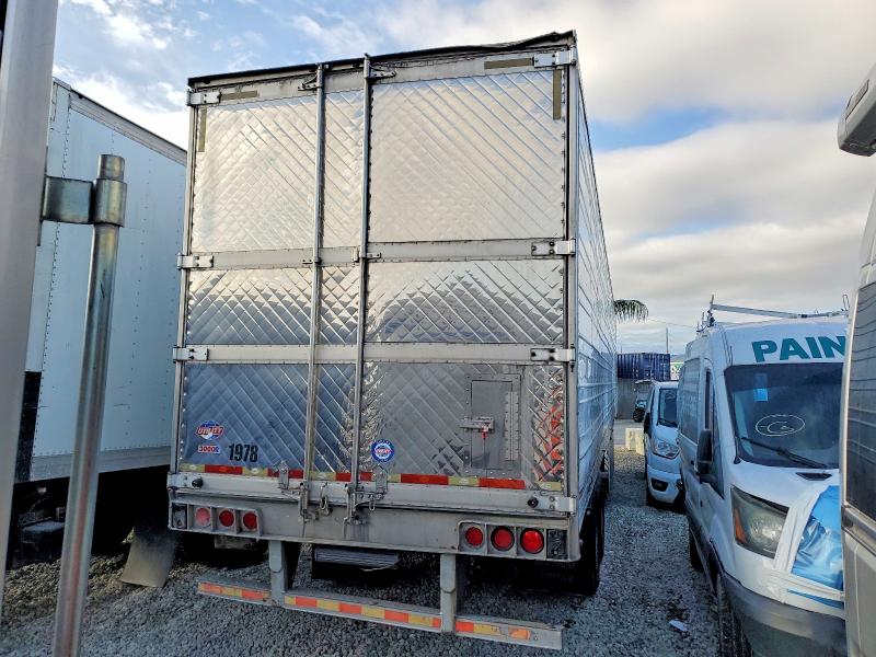 93033825 :رقم المزاد ، 1UYVS2535FM390210 vin ، 2015 Utility Trailer Trailer مزاد بيع