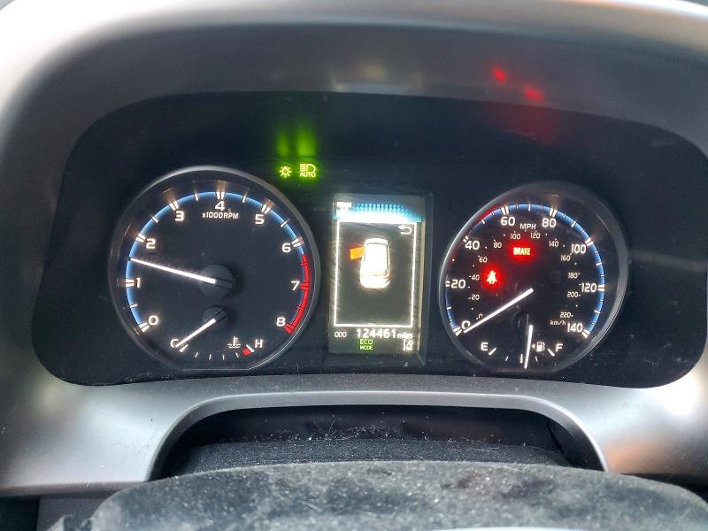 Продажа на аукционе авто 2017 Toyota Rav4, vin: JTMBFREV5HJ123590, номер лота: 72268015