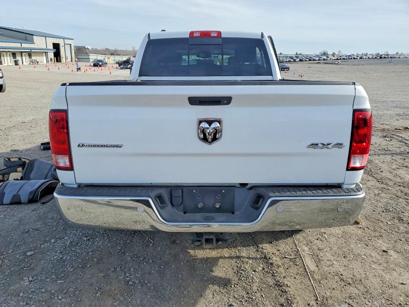 99246405 :رقم المزاد ، 1C6RR7TM3JS282720 vin ، 2018 Ram 1500 مزاد بيع