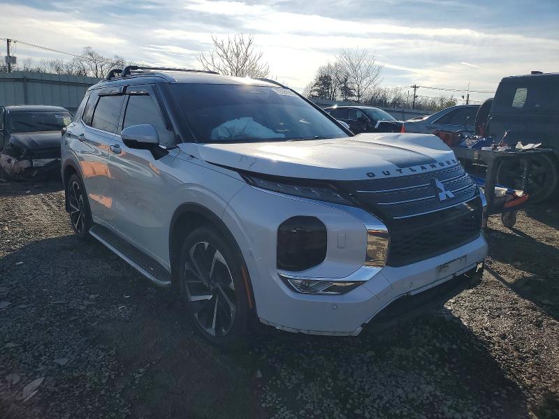 Продаж на аукціоні авто 2022 Mitsubishi Outlander, vin: JA4J4VA87NZ028207, номер лоту: 72382365