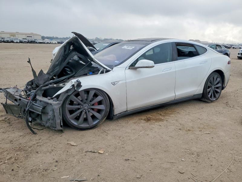 72196755 :رقم المزاد ، 5YJSA1CP7DFP08029 vin ، 2013 Tesla Model S مزاد بيع