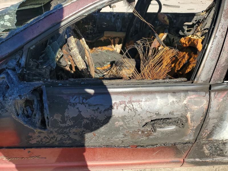 72811705 :رقم المزاد ، 1P3EJ46C3WN143922 vin ، 1998 Plymouth Breeze مزاد بيع