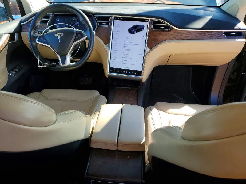 73398905 :رقم المزاد ، 5YJXCBE28HF050119 vin ، 2017 Tesla Model X مزاد بيع