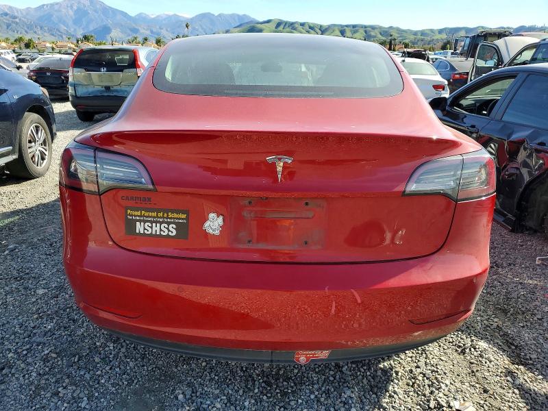 73890735 :رقم المزاد ، 5YJ3E1EA9JF015413 vin ، 2018 Tesla Model 3 مزاد بيع