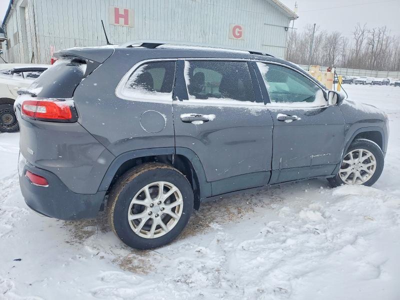 73792585 :رقم المزاد ، 1C4PJMCS0HW567947 vin ، 2017 Jeep Cherokee مزاد بيع