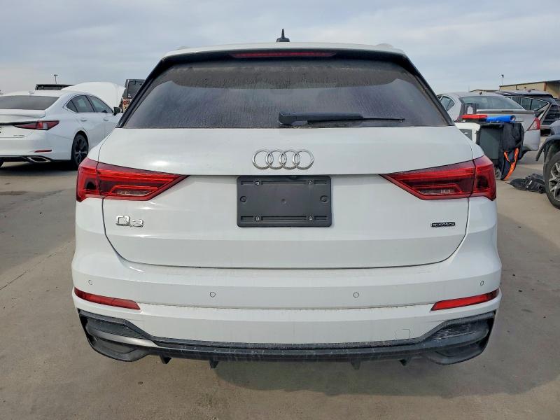 97297335 :رقم المزاد ، WA1DECF30M1042216 vin ، 2021 Audi Q3 مزاد بيع