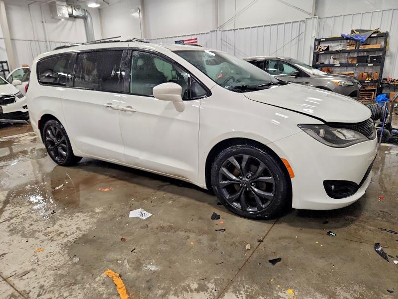 Продажа на аукционе авто 2018 Chrysler Pacifica, vin: 2C4RC1EG4JR260998, номер лота: 99466945