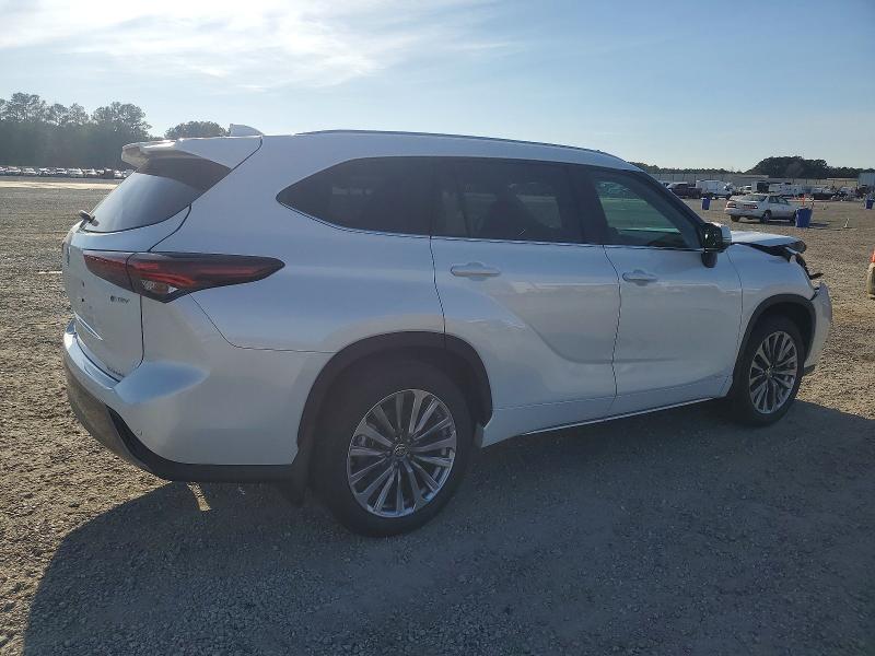 Продажа на аукционе авто 2025 Toyota Highlander, vin: 5TDKBRCH8SS648596, номер лота: 99124625