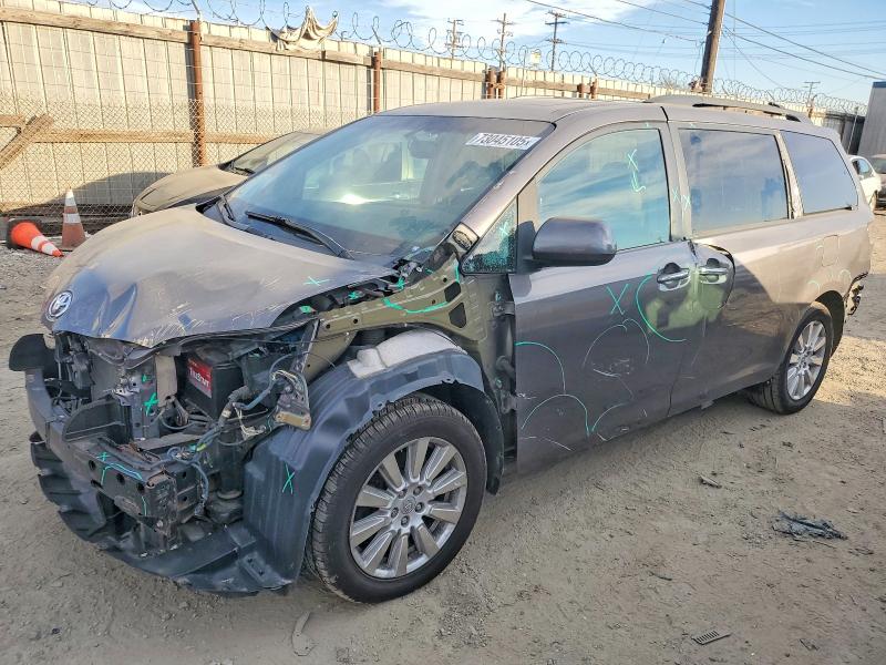 Aukcja sprzedaży 2017 Toyota Sienna Xle, vin: 5TDDZ3DC5HS164723, numer aukcji: 73045105