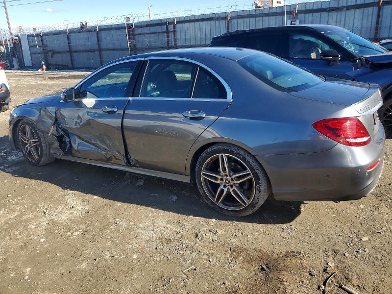 2018 Mercedes-benz E 300 მანქანა იყიდება აუქციონზე, vin: WDDZF4JB5JA335625, აუქციონის ნომერი: 99332895
