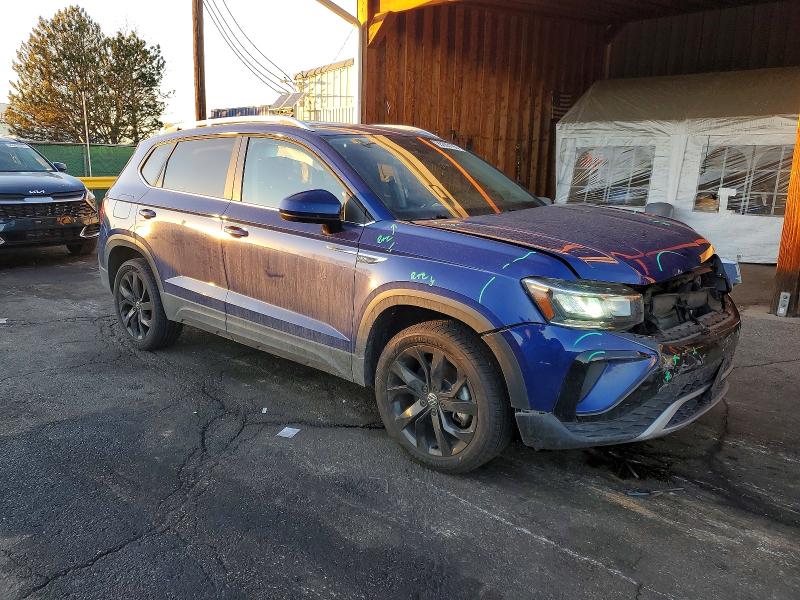 98635195 :رقم المزاد ، 3VVLX7B23NM002959 vin ، 2022 Volkswagen Taos مزاد بيع