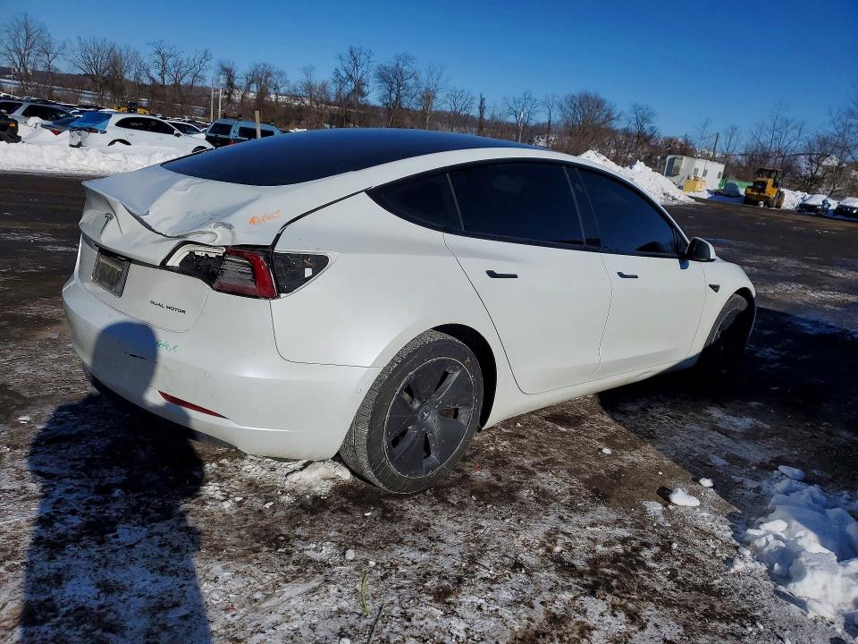 72702645 :رقم المزاد ، 5YJ3E1EB0NF337145 vin ، 2022 Tesla Model 3 مزاد بيع