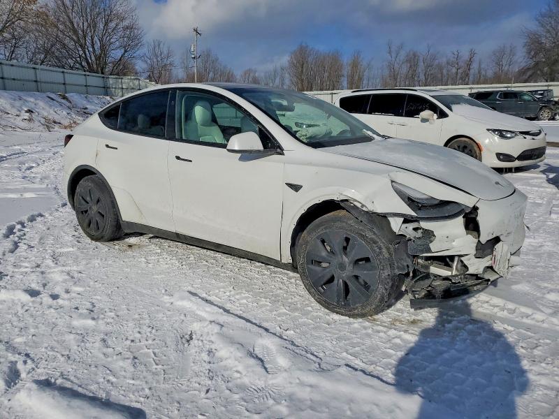 2024 Tesla Model Y მანქანა იყიდება აუქციონზე, vin: 7SAYGDED5RF103322, აუქციონის ნომერი: 74109375