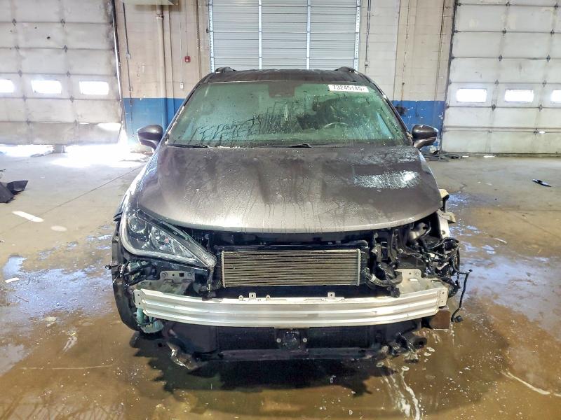 73245145 :رقم المزاد ، 2C4RC1N78KR616824 vin ، 2019 Chrysler Pacifica مزاد بيع