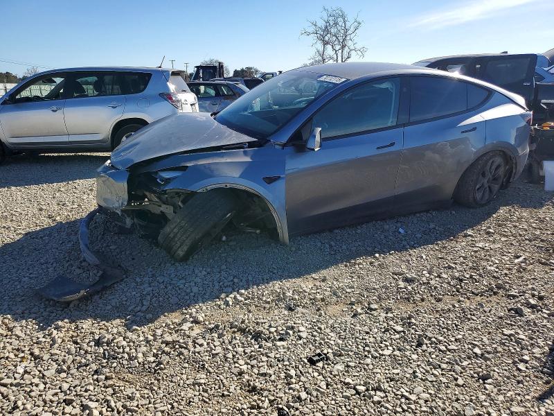 Auction sale of the 2025 Tesla Model Y, vin: 7SAYGDED0SF227861, lot number: 74112115
