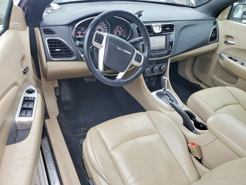 98229645 :رقم المزاد ، 1C3BCBFG8DN584158 vin ، 2013 Chrysler 200 مزاد بيع