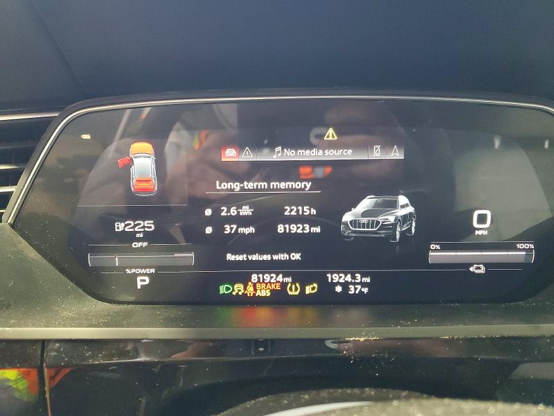 Продажа на аукционе авто 2021 Audi E-tron, vin: WA1AAAGE0MB032640, номер лота: 72249025