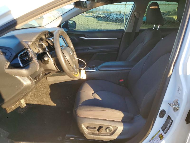 74434455 :رقم المزاد ، 4T1B31HK4KU510323 vin ، 2019 Toyota Camry مزاد بيع