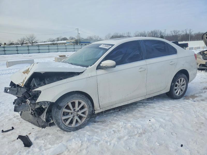 74759865 :رقم المزاد ، 3VWDX7AJ3DM442607 vin ، 2013 Volkswagen Jetta مزاد بيع