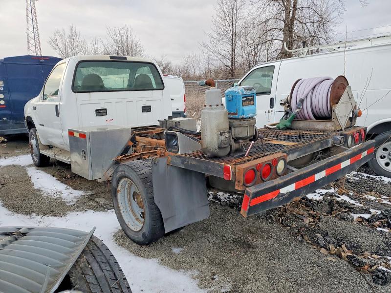98049005 :رقم المزاد ، 1FDXF46F51EA21474 vin ، 2001 Ford F450 مزاد بيع