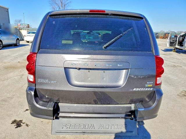73443105 :رقم المزاد ، 2C4RDGCG8KR529363 vin ، 2019 Dodge Grand Caravan مزاد بيع