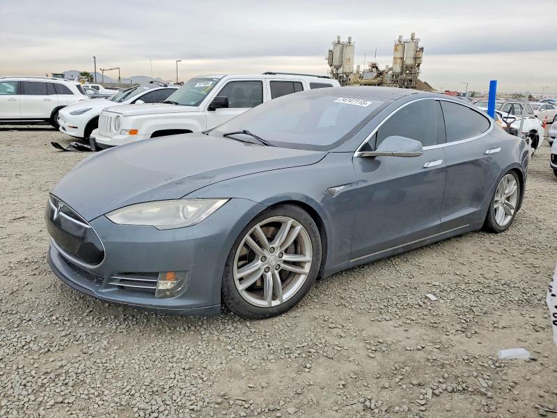 Продажа на аукционе авто 2013 Tesla Model S, vin: 5YJSA1DP6DFP07422, номер лота: 74747115