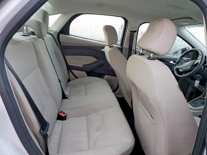99796565 :رقم المزاد ، 1FADP3F22FL307755 vin ، 2015 Ford Focus Se مزاد بيع