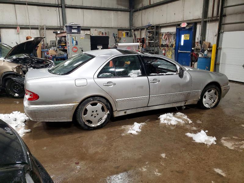 Продажа на аукционе авто 2000 Mercedes-benz E, vin: WDBJF83J7YX040423, номер лота: 96482695
