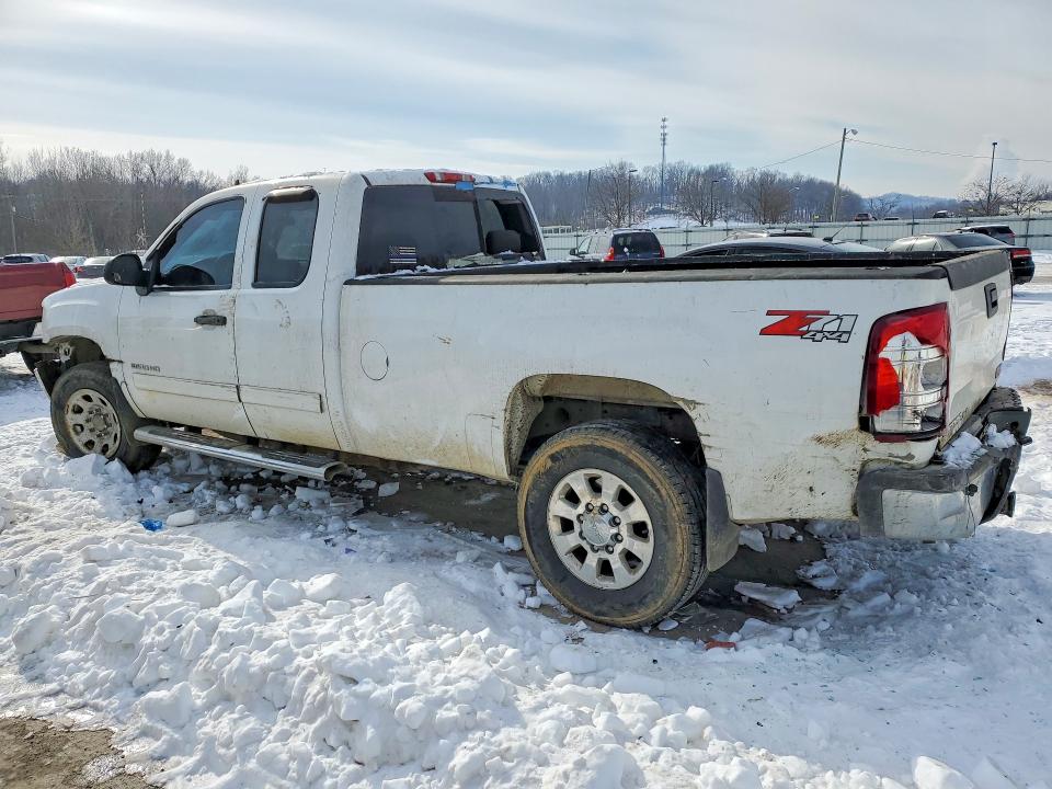 74403655 :رقم المزاد ، 1GT220C8XCZ253122 vin ، 2012 Gmc Sierra مزاد بيع