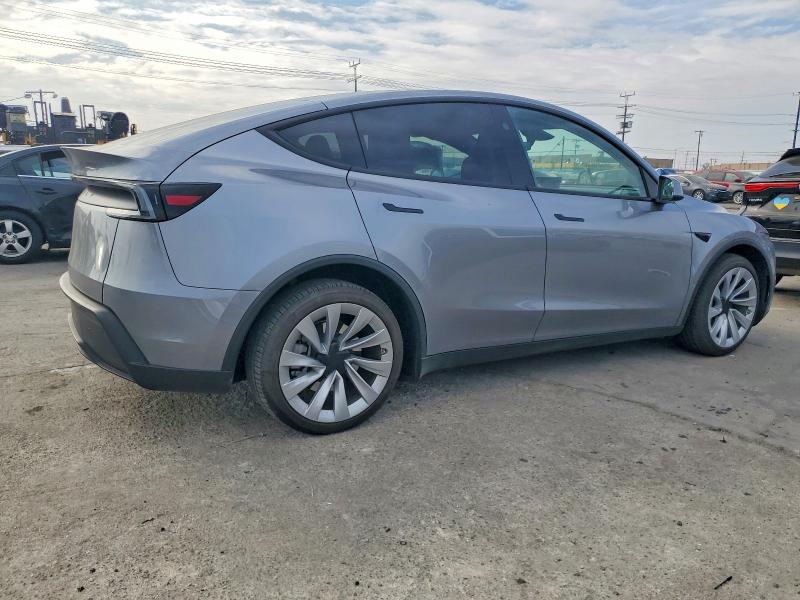 Продажа на аукционе авто 2026 Tesla Model Y, vin: 7SAYGDED6TF401868, номер лота: 74020365