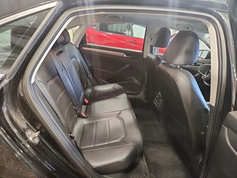 99633725 :رقم المزاد ، 1VWBV7A34FC088454 vin ، 2015 Volkswagen Passat مزاد بيع