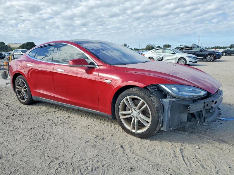 74892025 :رقم المزاد ، 5YJSA1CG6DFP20947 vin ، 2013 Tesla Model S مزاد بيع