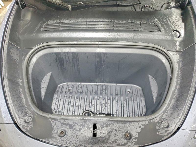 72782255 :رقم المزاد ، 7SAYGAEE7PF712898 vin ، 2023 Tesla Model Y مزاد بيع