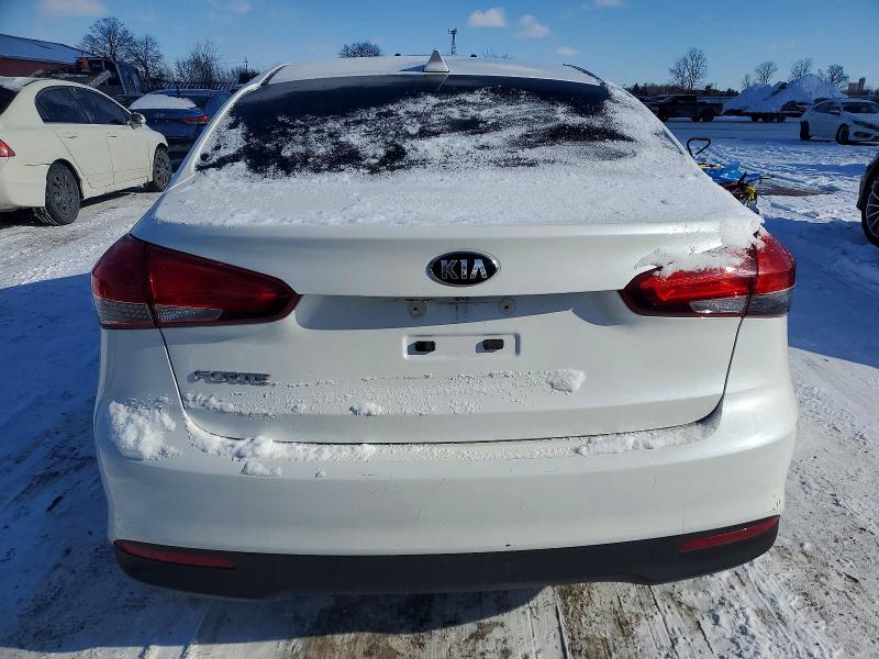 Продажа на аукционе авто 2018 Kia Forte, vin: 3KPFL4A72JE261675, номер лота: 73619415