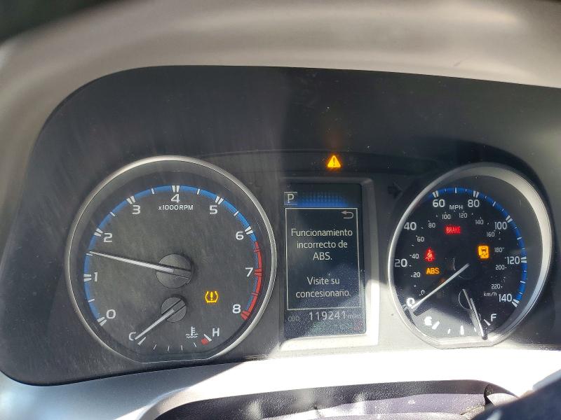 2018 Toyota Rav4 მანქანა იყიდება აუქციონზე, vin: JTMRFREV4JJ727023, აუქციონის ნომერი: 74796945
