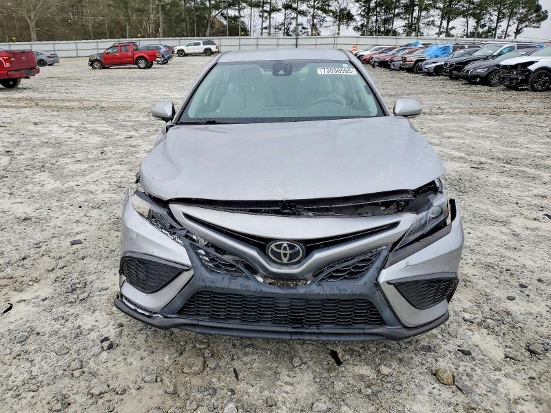 73036595 :رقم المزاد ، 4T1G11AK8PU727886 vin ، 2023 Toyota Camry Se N مزاد بيع