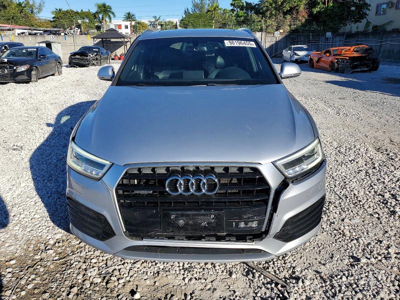 98196455 :رقم المزاد ، WA1JCCFS1JR018732 vin ، 2018 Audi Q3 مزاد بيع